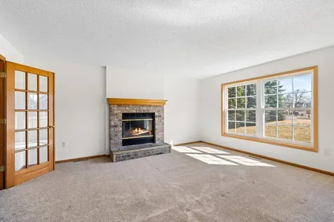 952 Moonlight Drive Woodbury MN 55125