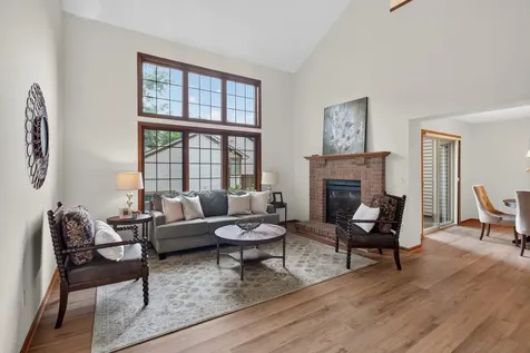 1915 Furness Street Maplewood MN 55109