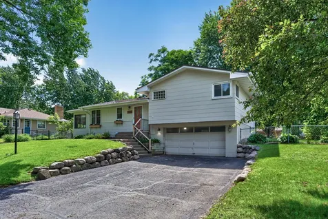 5302 Holiday Road Minnetonka MN 55345