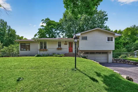 5302 Holiday Road Minnetonka MN 55345