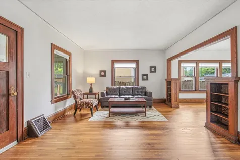 2427 Ilion Avenue N Minneapolis MN 55411