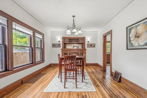 2427 Ilion Avenue N Minneapolis MN 55411