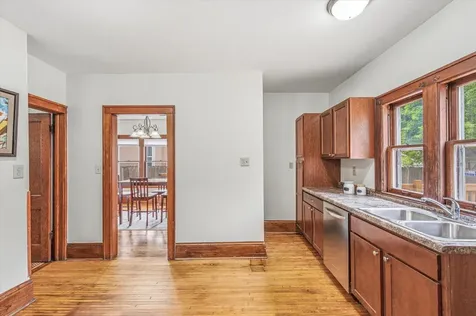 2427 Ilion Avenue N Minneapolis MN 55411