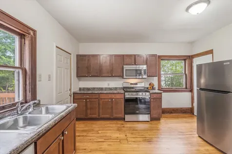 2427 Ilion Avenue N Minneapolis MN 55411