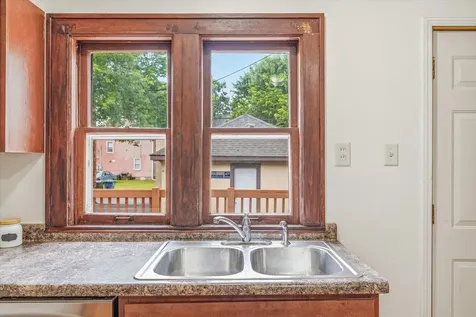 2427 Ilion Avenue N Minneapolis MN 55411