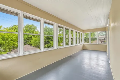 2427 Ilion Avenue N Minneapolis MN 55411
