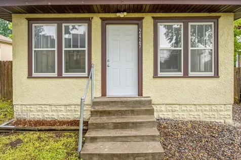 2427 Ilion Avenue N Minneapolis MN 55411