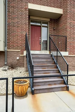 741 Victoria Street S Saint Paul MN 55102