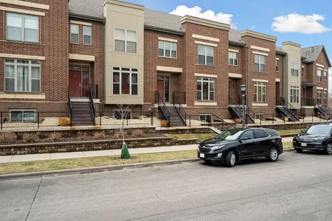 741 Victoria Street S Saint Paul MN 55102