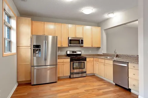 741 Victoria Street S Saint Paul MN 55102