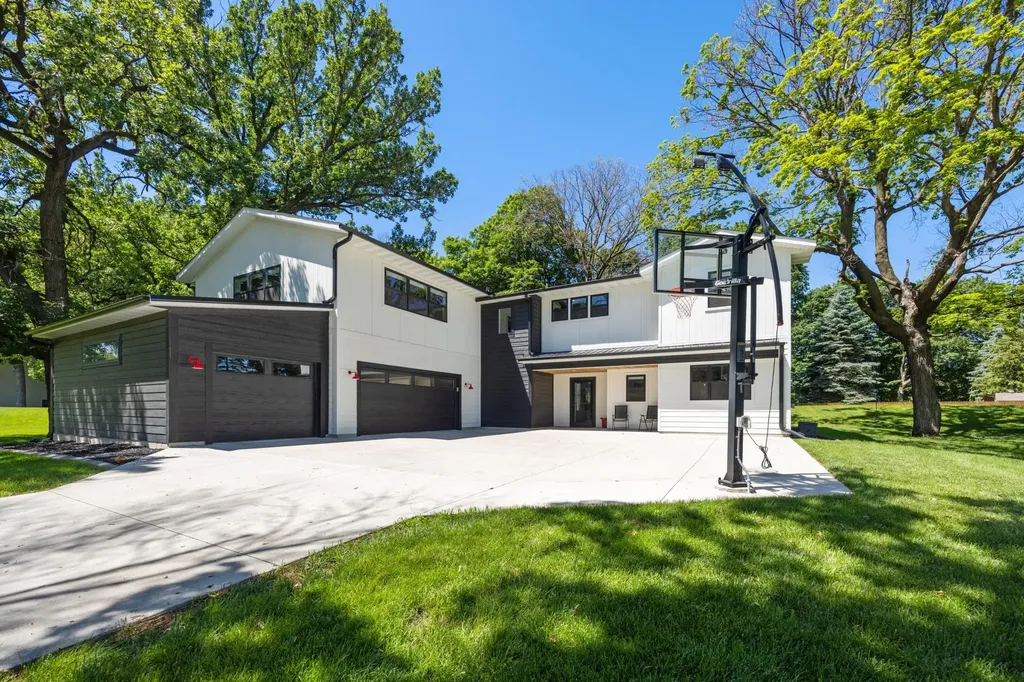 20026 Twin Oaks Circle Jordan MN 55352