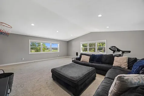 20026 Twin Oaks Circle Jordan MN 55352