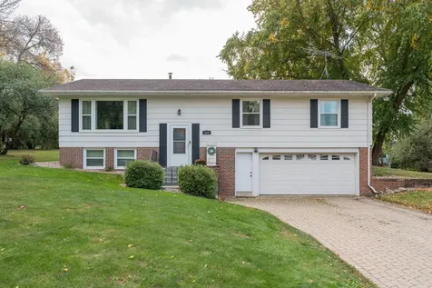 212 Regency Road Le Sueur MN 56058
