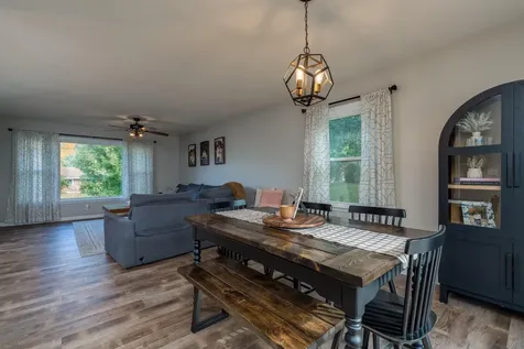 212 Regency Road Le Sueur MN 56058