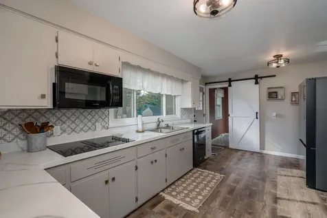 212 Regency Road Le Sueur MN 56058