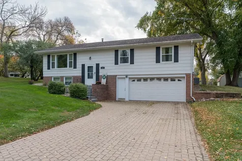 212 Regency Road Le Sueur MN 56058