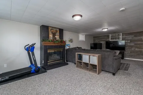 212 Regency Road Le Sueur MN 56058