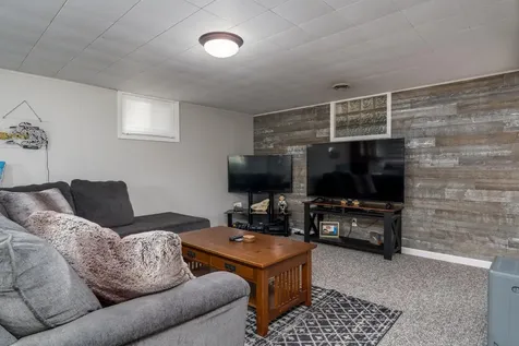 212 Regency Road Le Sueur MN 56058
