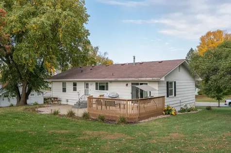 212 Regency Road Le Sueur MN 56058