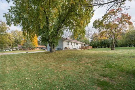 212 Regency Road Le Sueur MN 56058