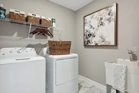 8852 Binder Way Woodbury MN 55129