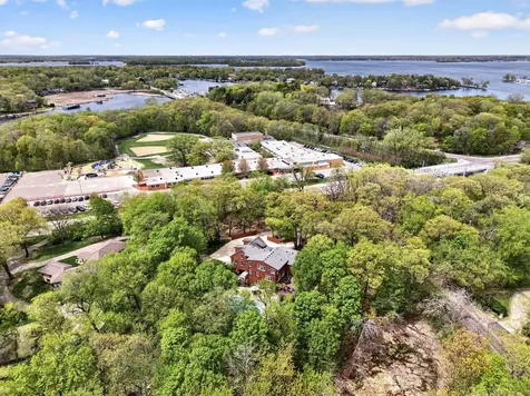 19055 Ridgewood Road Deephaven MN 55391