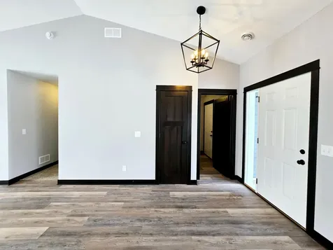 867 Goves Way Madelia MN 56062