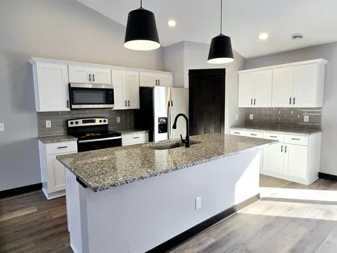 867 Goves Way Madelia MN 56062