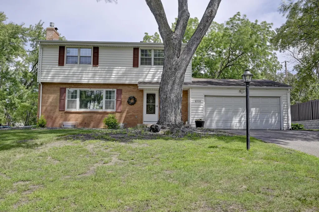 8930 23rd Avenue N Golden Valley MN 55427