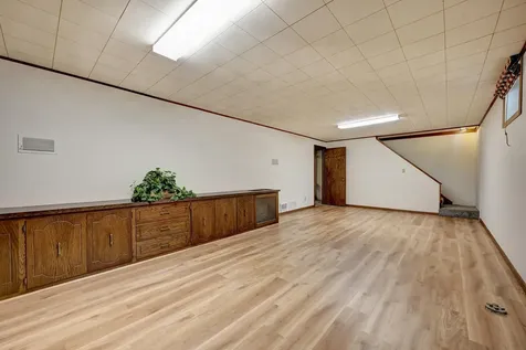 8930 23rd Avenue N Golden Valley MN 55427