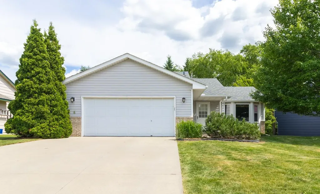 4693 Heather Ridge Road N Oakdale MN 55128