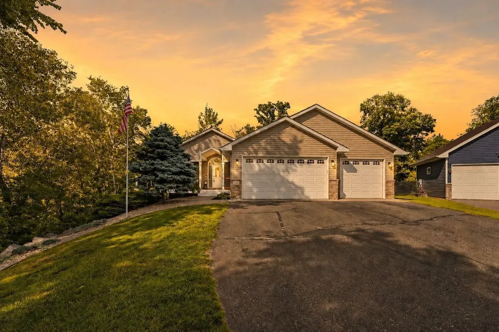 13229 6th Avenue S Zimmerman MN 55398