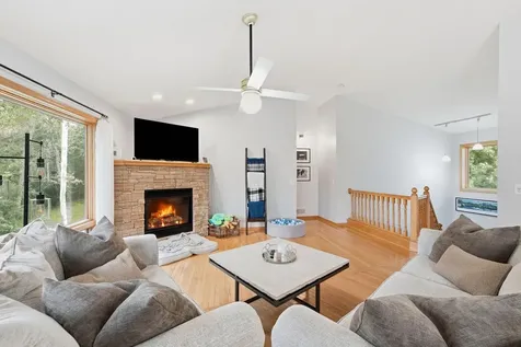 13229 6th Avenue S Zimmerman MN 55398