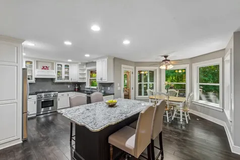 8469 Woodland Curve Saint Bonifacius MN 55375