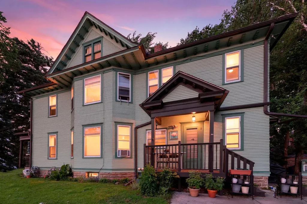 1503 Washington Street NE Minneapolis MN 55413