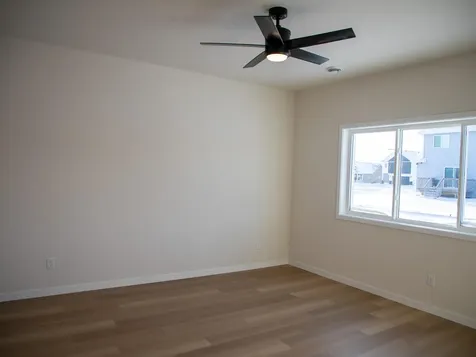 4866 Decorah Way S Fargo ND 58104