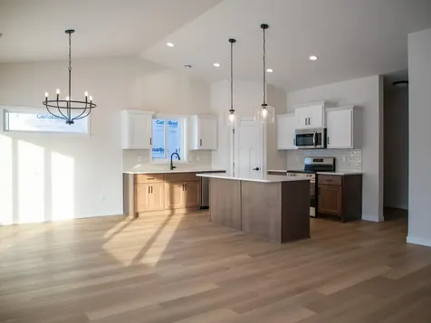 4866 Decorah Way S Fargo ND 58104