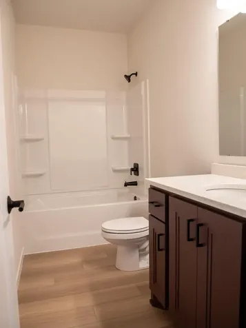 4866 Decorah Way S Fargo ND 58104