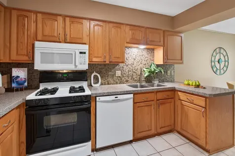 8432 W 100th Street Bloomington MN 55438