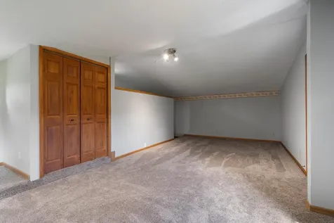 15 Vermillion Street Carlton MN 55718