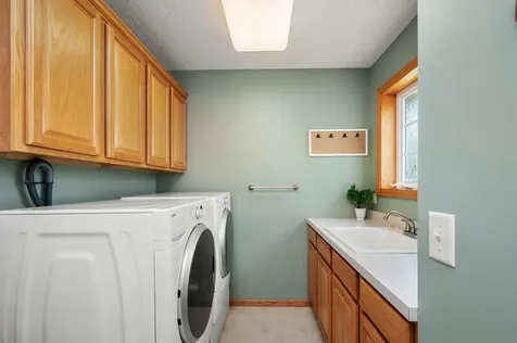 13522 Oakwood Drive Rogers MN 55374