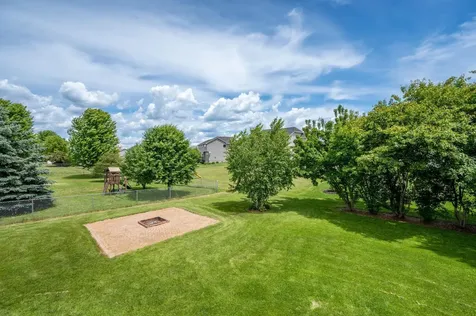 13522 Oakwood Drive Rogers MN 55374