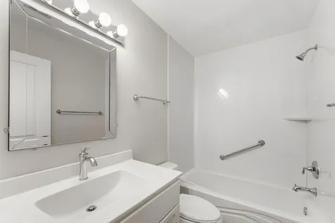 2800 Hamline Avenue N Roseville MN 55113