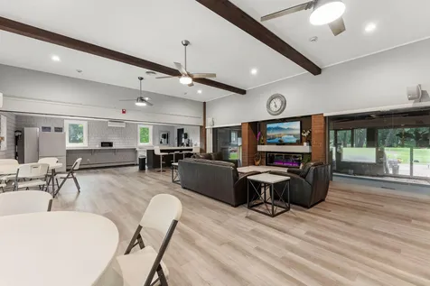 2800 Hamline Avenue N Roseville MN 55113