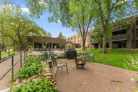 2800 Hamline Avenue N Roseville MN 55113