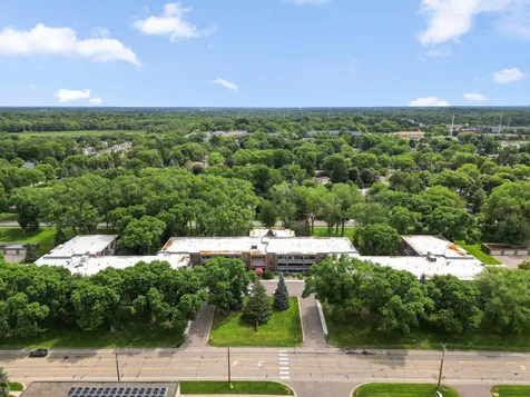 2800 Hamline Avenue N Roseville MN 55113