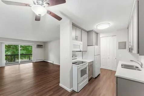 2800 Hamline Avenue N Roseville MN 55113