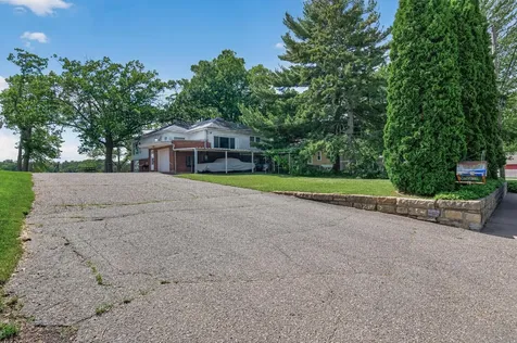 450 W Horseshoe Drive Shoreview MN 55126