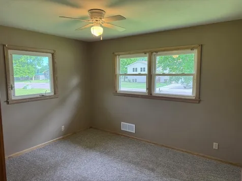435 W Ottawa Street Le Center MN 56057