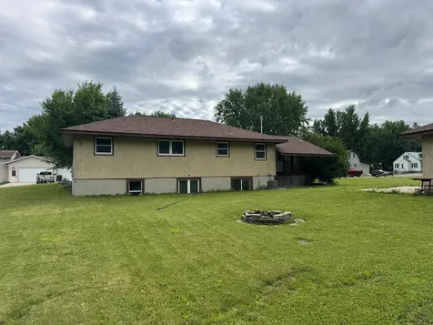 435 W Ottawa Street Le Center MN 56057